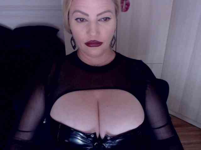 Mistress-Demi webcam