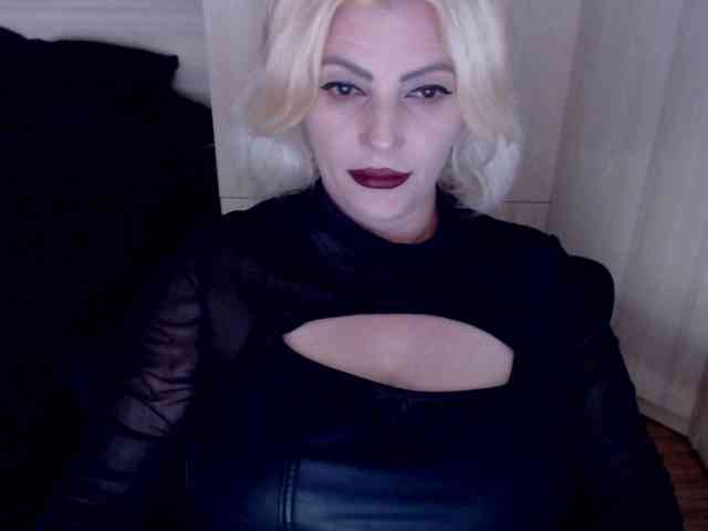 Mistress-Demi webcam