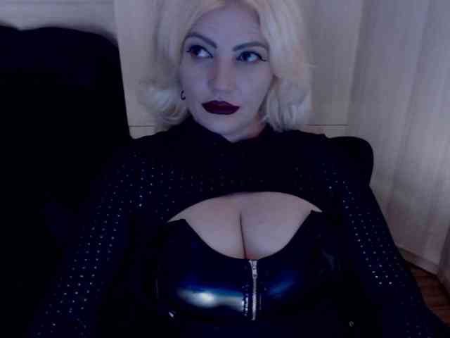Mistress-Demi webcam