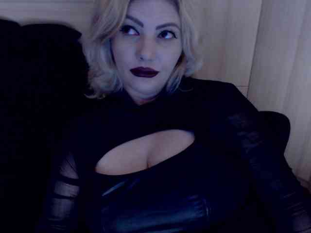 Mistress-Demi webcam