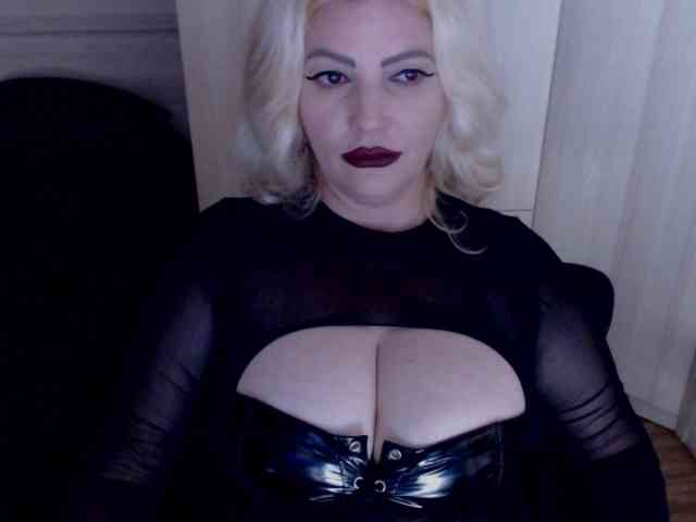 Mistress-Demi webcam