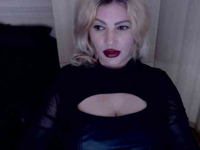Mistress-Demi webcam