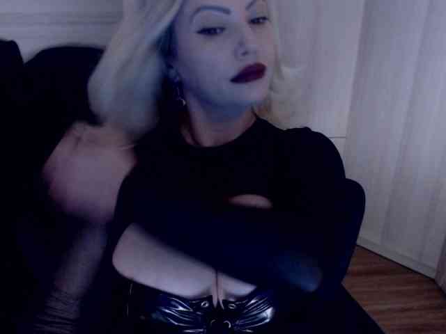 Mistress-Demi webcam