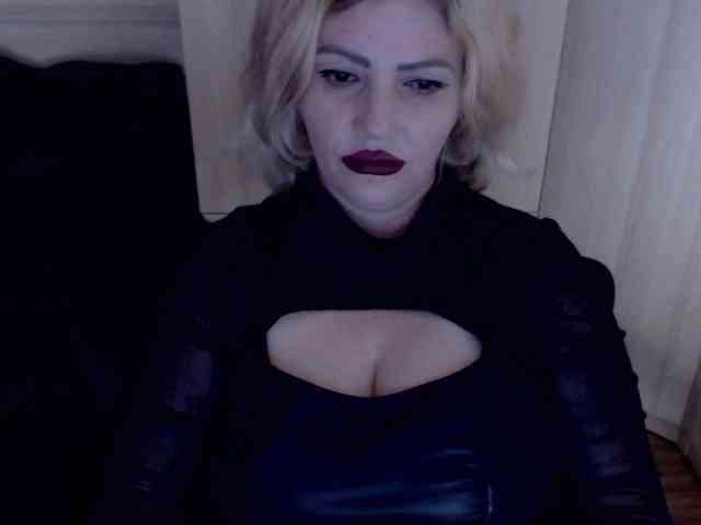 Mistress-Demi webcam
