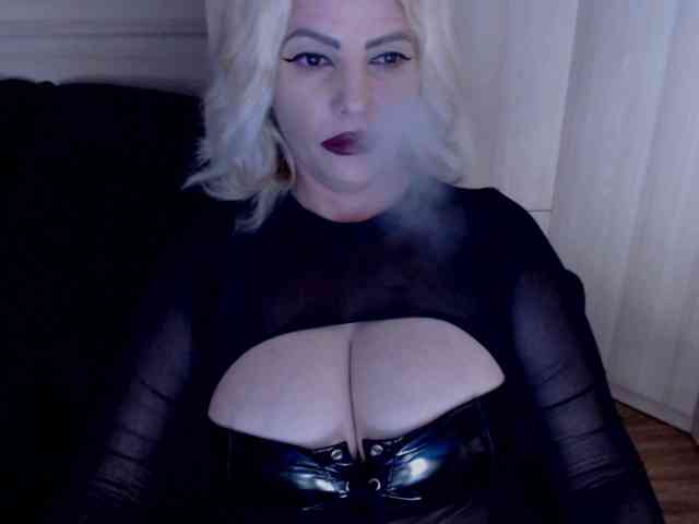 Mistress-Demi webcam