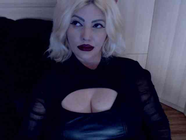 Mistress-Demi webcam