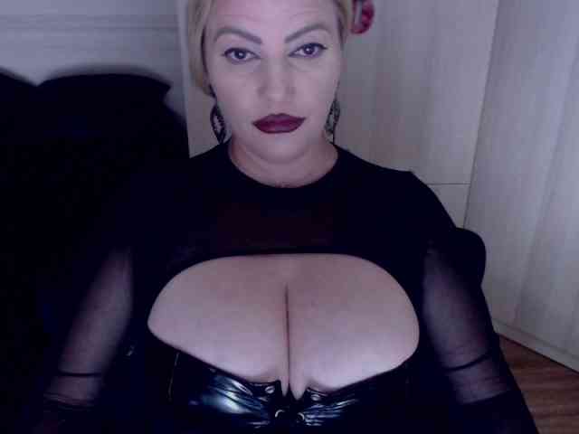 Mistress-Demi webcam