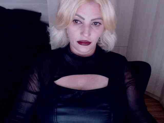 Mistress-Demi webcam