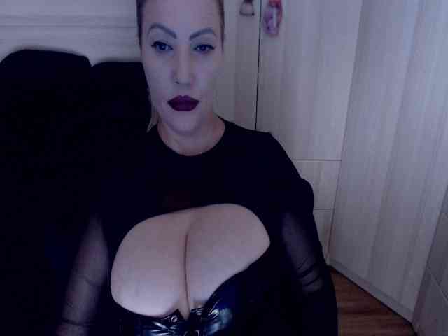 Mistress-Demi webcam