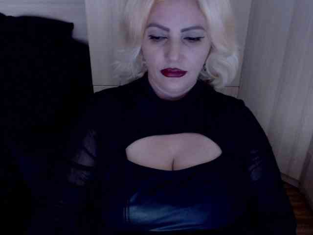 Mistress-Demi webcam