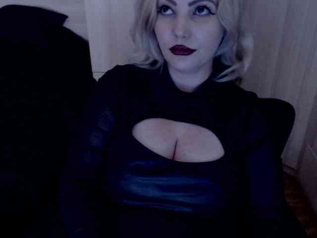 Mistress-Demi webcam