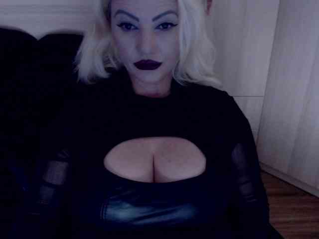 Mistress-Demi webcam