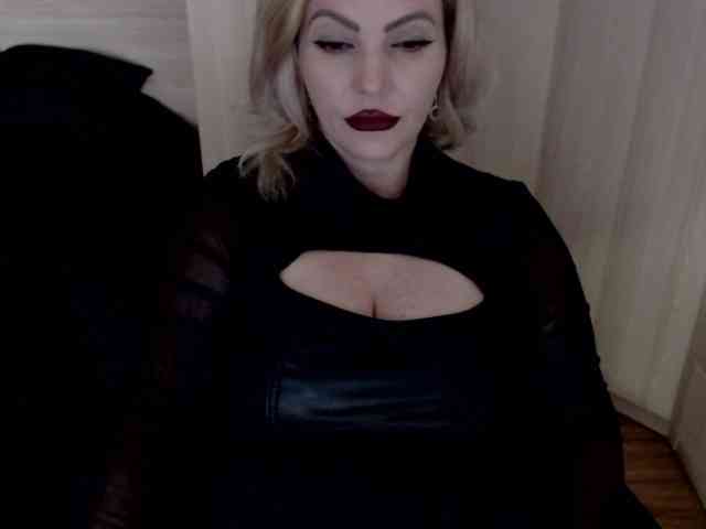 Mistress-Demi webcam
