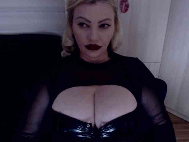 Mistress-Demi
