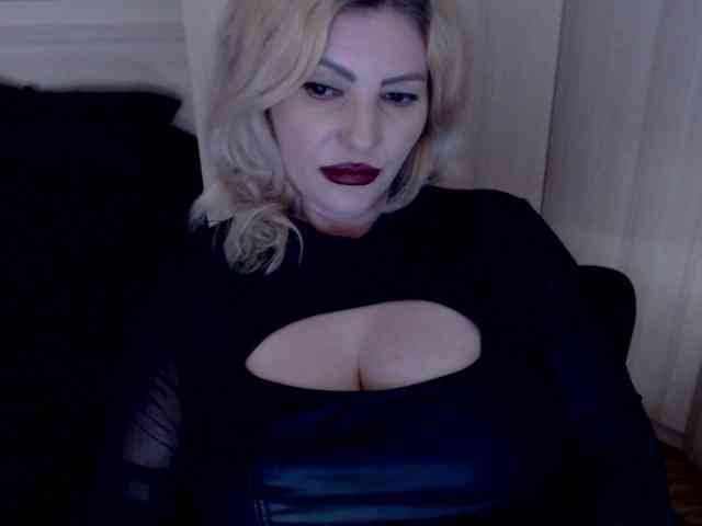 Mistress-Demi