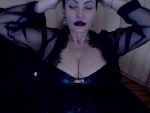 Mistress-Demi webcam