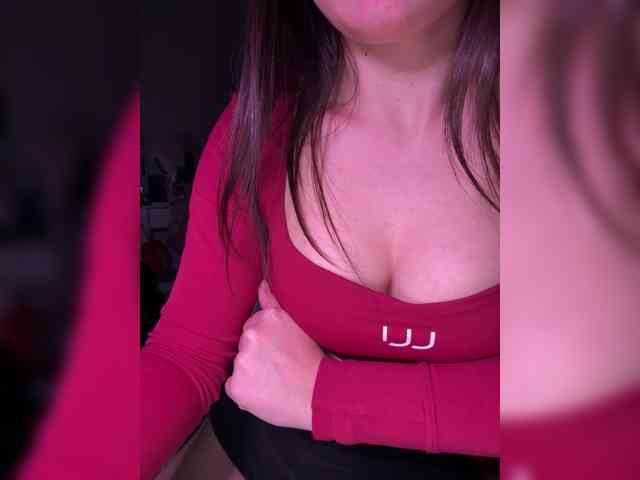 MissMiaX webcam