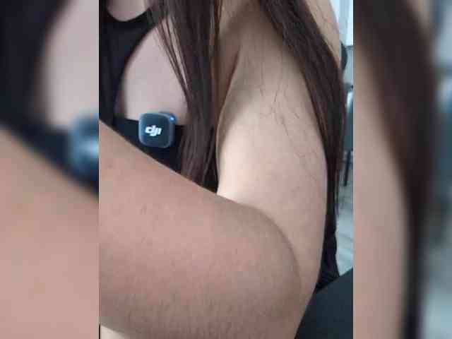 MissMiaX webcam