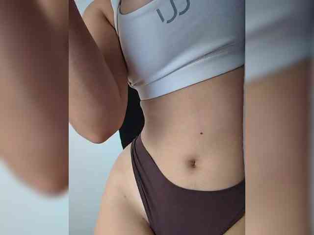 MissMiaX webcam