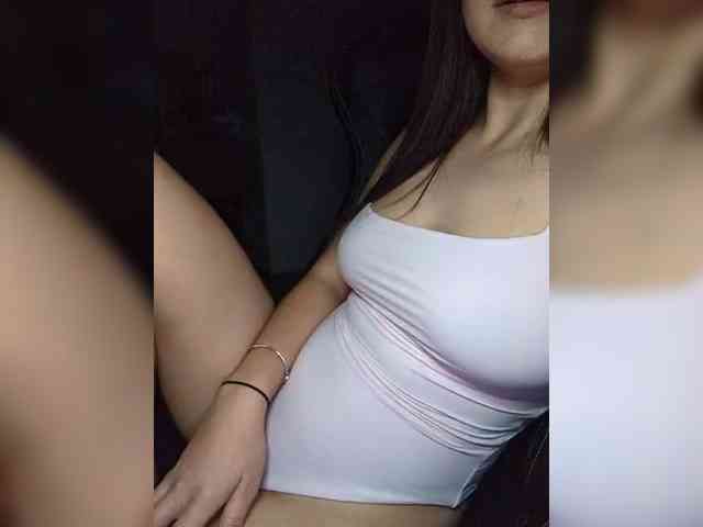 MissMiaX webcam