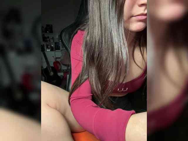 MissMiaX webcam
