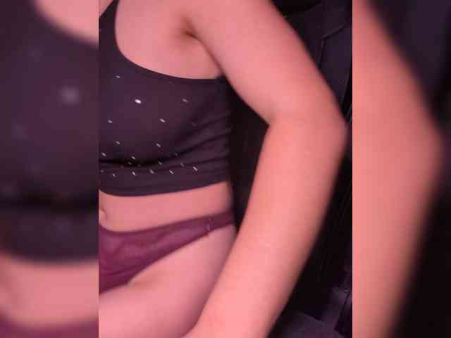 MissMiaX webcam