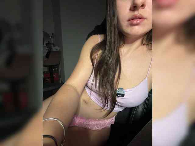 MissMiaX webcam