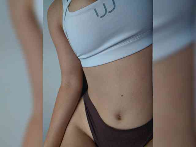 MissMiaX webcam