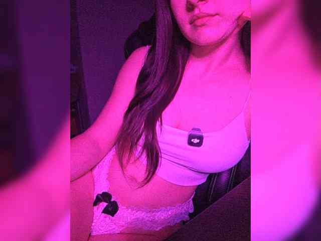 MissMiaX webcam