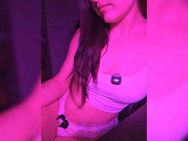 MissMiaX webcam
