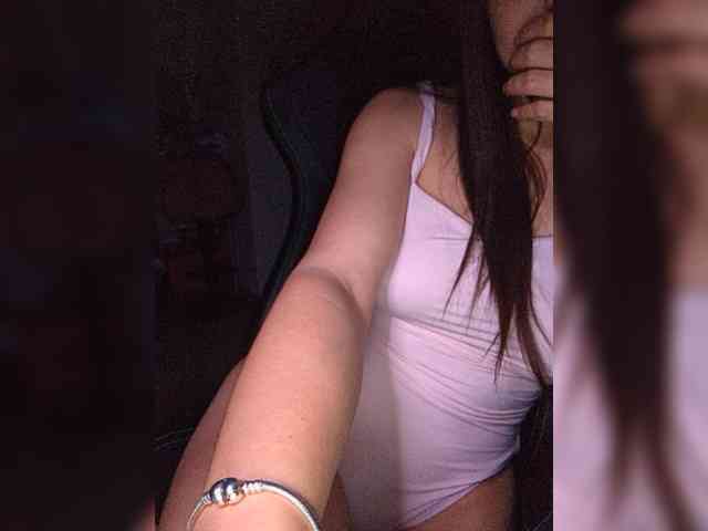 MissMiaX webcam
