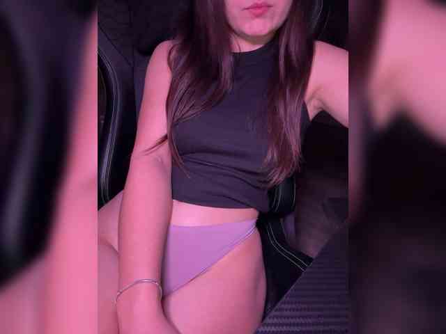 MissMiaX webcam