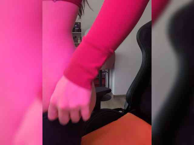 MissMiaX webcam