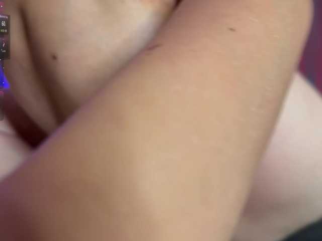 little-nymphomaniac live cam on BongaCams