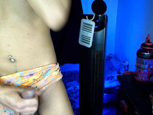 Hotfuckinfprince... Live Webcam on BongaCams