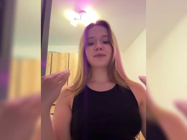 mariaaa-1 live cam on BongaCams