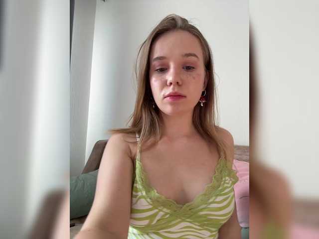mariaaa-1 live cam on BongaCams