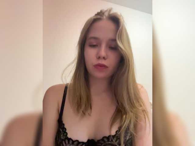 mariaaa-1 live cam on BongaCams
