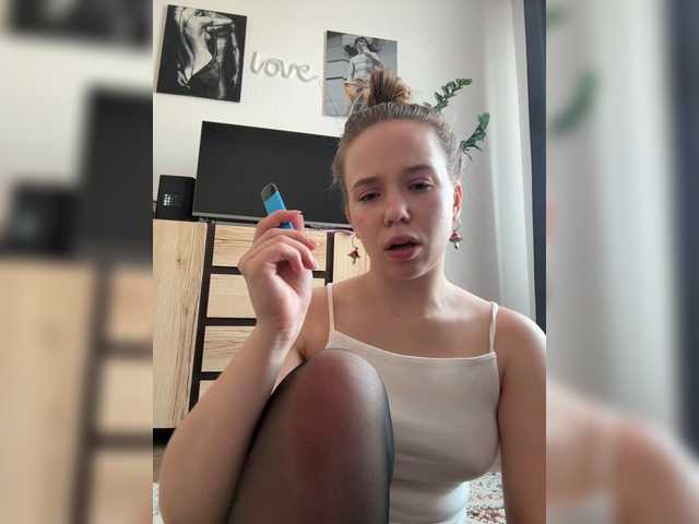 mariaaa-1 live cam on BongaCams