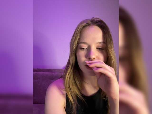 mariaaa-1 live cam on BongaCams