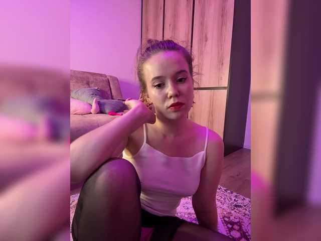 mariaaa-1 live cam on BongaCams