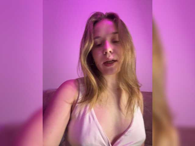 mariaaa-1 live cam on BongaCams