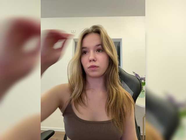 mariaaa-1 live cam on BongaCams