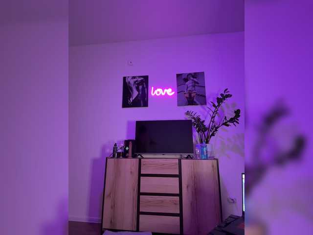 mariaaa-1 live cam on BongaCams