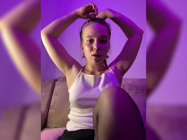 mariaaa-1 live cam on BongaCams