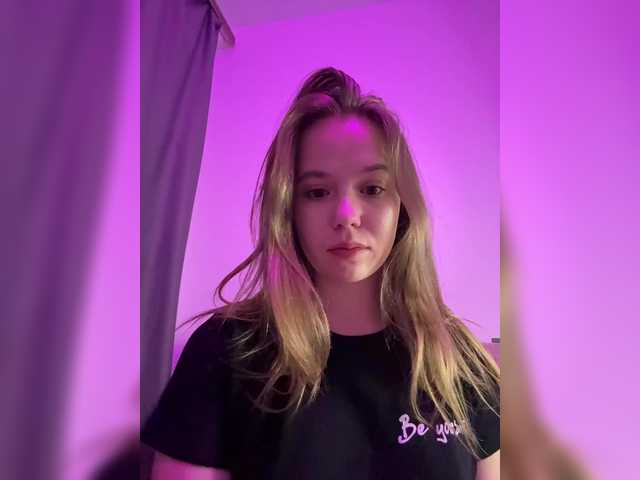 mariaaa-1 live cam on BongaCams