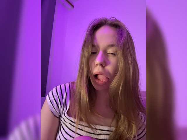 mariaaa-1 live cam on BongaCams