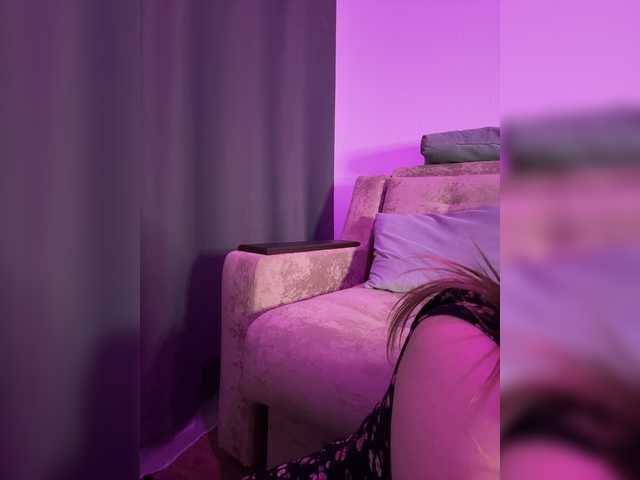 mariaaa-1 live cam on BongaCams