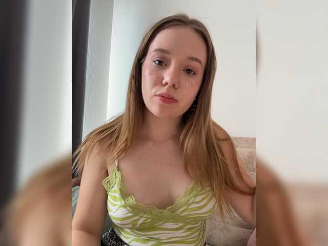 mariaaa-1 live cam on BongaCams