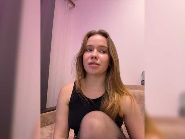 mariaaa-1 live cam on BongaCams